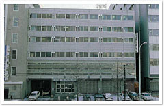 昭和57年（1982）頃 玄関・待合いロビー改築した北辰病院（景浦暁氏提供）